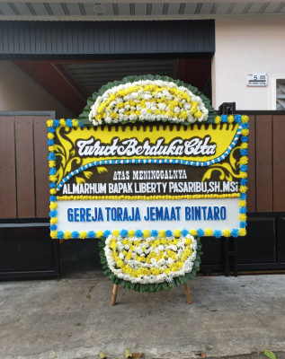 Papan Bunga Duka di Pilangrejo