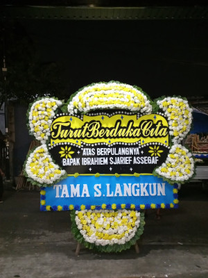 Papan Bunga Duka di Pilangrejo